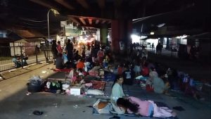 warga-mengungsi-di-bawah-jembatan-layang-subang-1769437029014_169